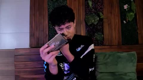 noah_dupont_ online show from February 10, 12:19 pm