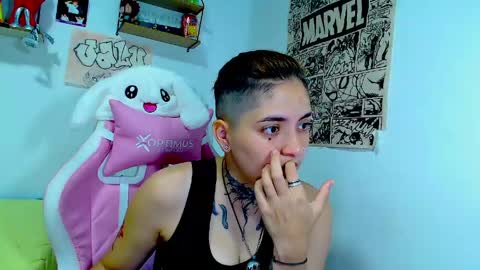 noah hehim    online show from May 30, 3:27 am