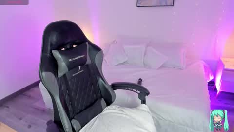 Snapshot of noahcryptic chatting on September 8, 10:20 pm Noah  online show from September 8, 10:20 pm