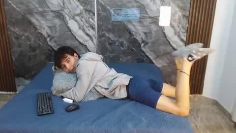    online show from April 15, 4:32 pm