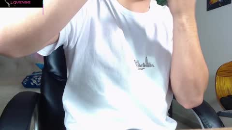 Snapshot of nolan_twink chatting on September 23, 5:41 pm Nolan online show from September 23, 5:41 pm