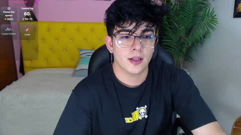 Snapshot of nolan_twink chatting on January 21, 9:04 pm Nolan online show from January 21, 9:04 pm