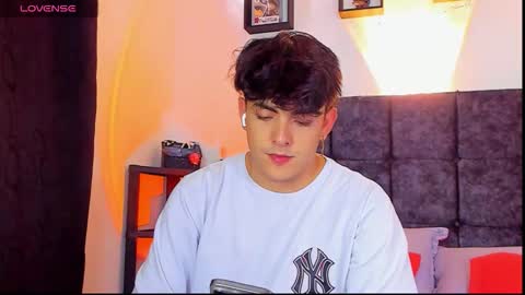 Snapshot of nolan_twink chatting on October 17, 9:08 pm Nolan online show from October 17, 9:08 pm
