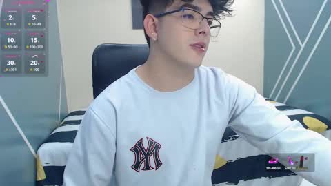 Snapshot of nolan_twink chatting on February 1, 6:08 pm Nolan online show from February 1, 6:08 pm