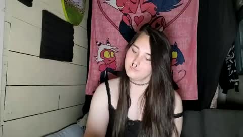 nonbinarybeauty20 online show from June 23, 7:27 am