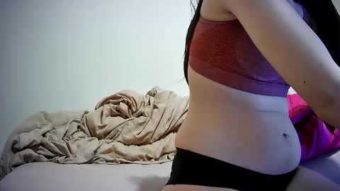 NonBinaryNicky online show from April 4, 11:56 pm