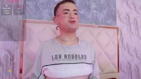 nooah_tay online show from January 16, 3:37 am