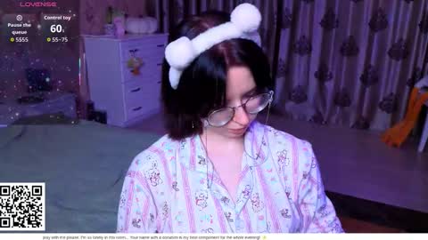 Nora Failure online show from February 17, 1:10 pm