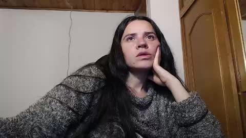 noreen_ online show from April 17, 11:18 pm