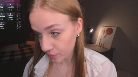 Snapshot of normaemans chatting on October 16, 8:18 pm Beatrice online show from October 16, 8:18 pm
