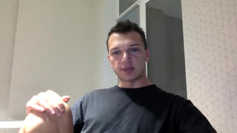 Justin online show from April 26, 7:00 pm