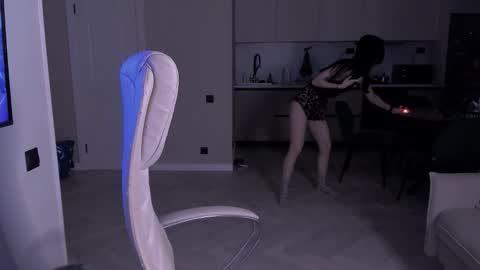 Hazel online show from November 9, 9:28 pm