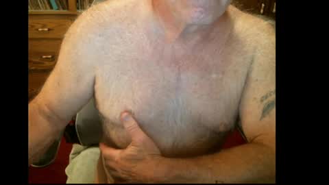 northcountryguy762 online show from May 7, 12:28 am