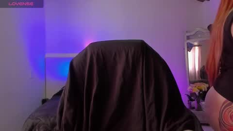  s online show from February 24, 7:09 pm