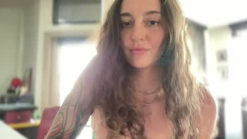 novibliss online show from June 24, 8:27 pm