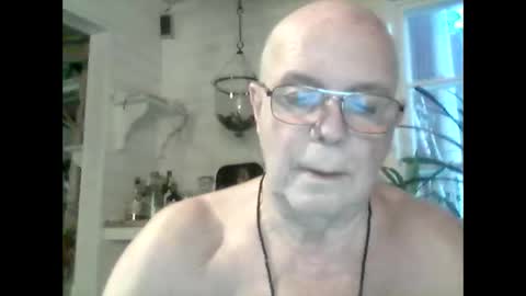 Haky online show from December 7, 1:35 pm