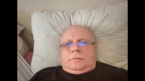 nukiss online show from November 6, 10:40 am