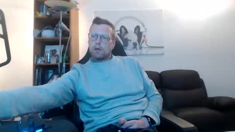 nursefan online show from October 10, 8:46 pm