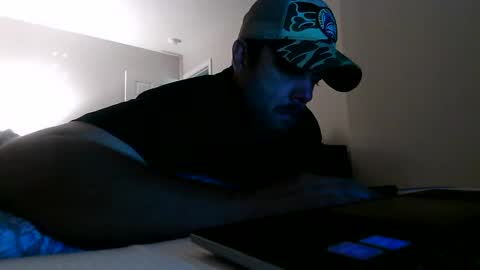 nuttincowboy727272 online show from May 29, 8:07 pm