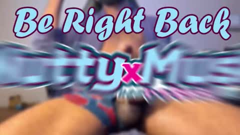 Snapshot of nuttyxmusk chatting on October 19, 2:00 pm Check the links online show from October 19, 2:00 pm