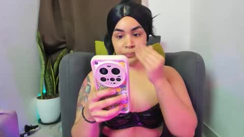 Nia online show from April 13, 4:50 am