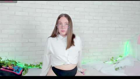 Snapshot of nymphalean chatting on October 21, 6:55 pm Kat online show from October 21, 6:55 pm