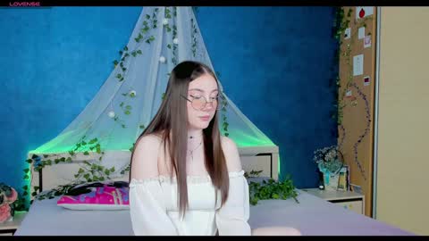 Snapshot of nymphalean chatting on February 6, 6:24 pm Kat online show from February 6, 6:24 pm