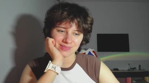 Evie online show from December 4, 3:00 pm