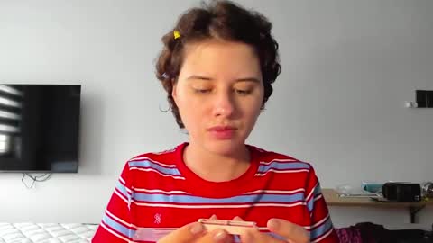 Evie online show from April 2, 10:22 am