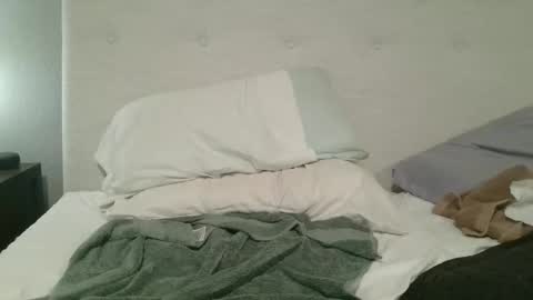 ocutlass1980 online show from September 12, 3:52 am