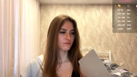 Mia online show from November 24, 9:30 am