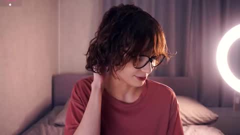 Thea online show from November 23, 6:39 pm