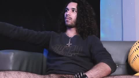 Snapshot of oezack__ chatting on February 14, 8:52 am Zack online show from February 14, 8:52 am