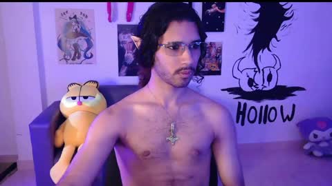 Snapshot of oezack__ chatting on February 25, 4:57 am Zack online show from February 25, 4:57 am