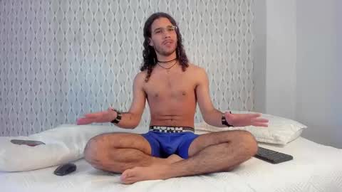 Snapshot of oezack__ chatting on January 22, 5:38 pm Zack online show from January 22, 5:38 pm