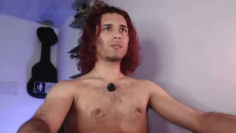 Snapshot of oezack__ chatting on October 6, 12:45 pm Zack online show from October 6, 12:45 pm