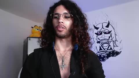 Snapshot of oezack__ chatting on March 7, 6:57 am Zack online show from March 7, 6:57 am