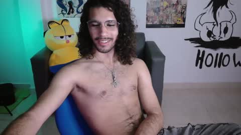 Snapshot of oezack__ chatting on February 11, 5:58 am Zack online show from February 11, 5:58 am