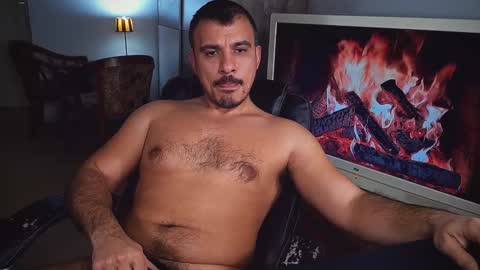 officeman7 online show from January 21, 8:00 pm