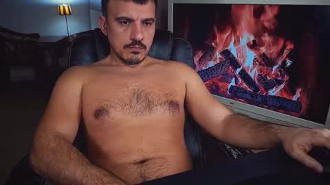 officeman7 online show from January 25, 6:24 pm