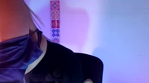 Oh xxxLt4 online show from February 1, 12:04 pm