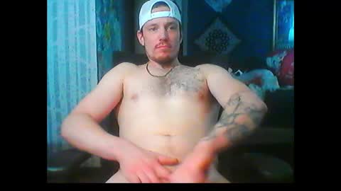 Snapshot of oh_you_know69 chatting on January 23, 9:18 pm who dares  toss me some  tips lets have fun online show from January 23, 9:18 pm