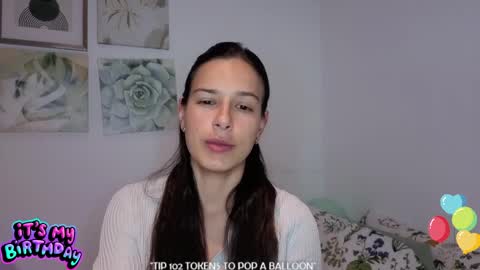 ohanna_ online show from April 7, 11:51 pm