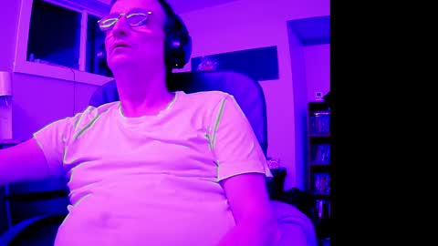 Snapshot of ohbitt chatting on October 18, 5:00 am ohbitt online show from October 18, 5:00 am