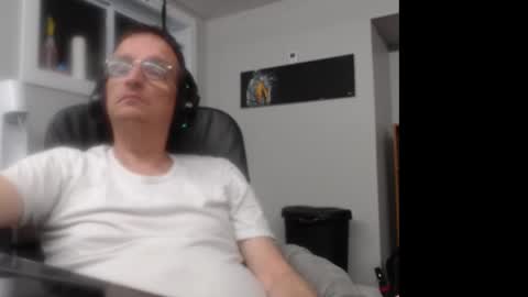 Snapshot of ohbitt chatting on September 19, 4:49 am ohbitt online show from September 19, 4:49 am