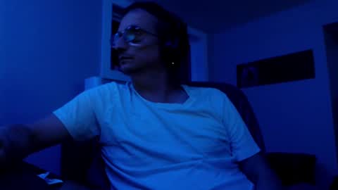 Snapshot of ohbitt chatting on September 27, 4:21 am ohbitt online show from September 27, 4:21 am