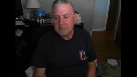 Snapshot of ohfukitsbob chatting on October 24, 4:19 pm ohfukitsbob online show from October 24, 4:19 pm