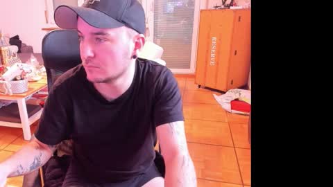 Chris online show from February 9, 11:03 am