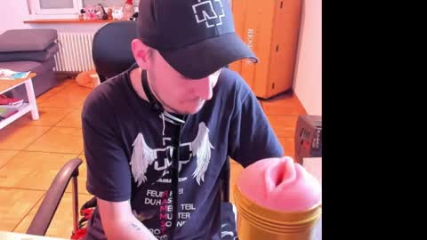 Chris online show from May 8, 1:39 pm