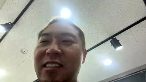 Snapshot of ohshxt chatting on October 29, 3:47 pm ohshxt online show from October 29, 3:47 pm